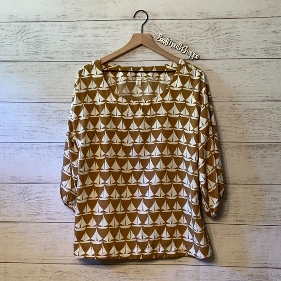 Old Navy Brown Tan Cream Sailboat Print Nautical Women's Blouse NWT Sz L - Picture 1 of 8